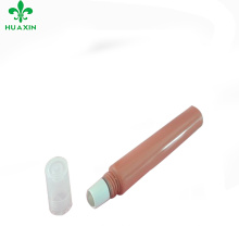 2018 nuevo estilo de tubo de plástico de brillo labial con rollos